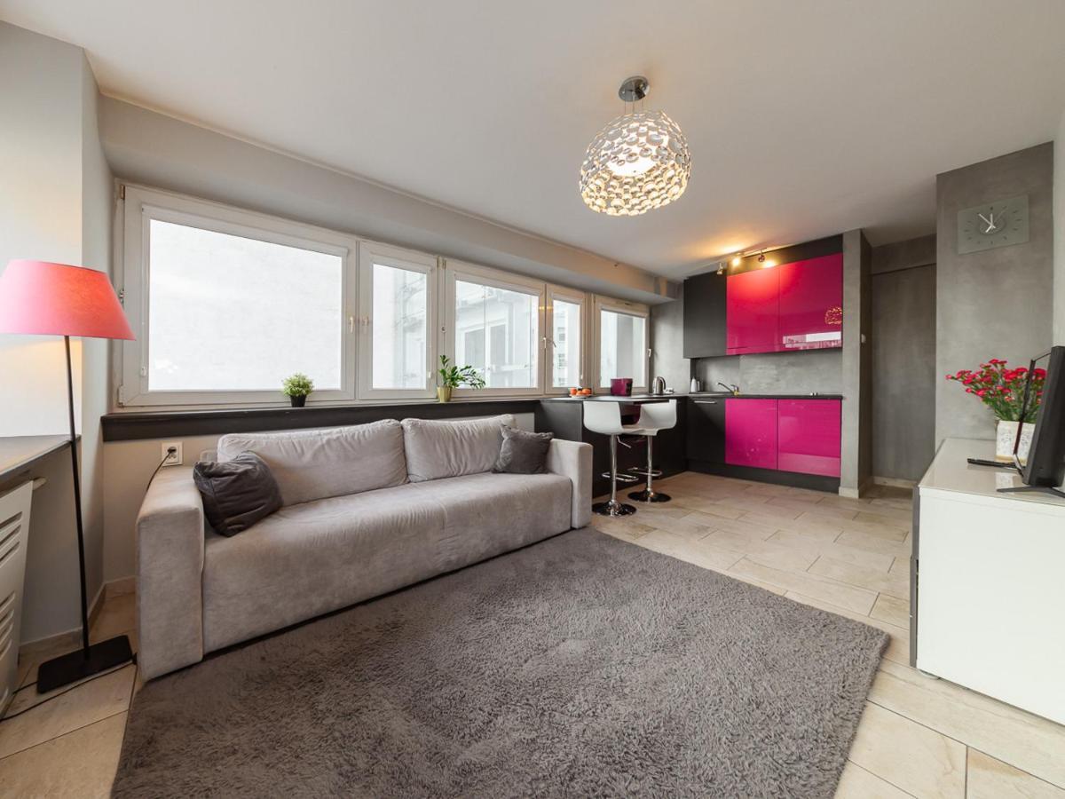 Apartment Metro Swietokrzyska Warsaw