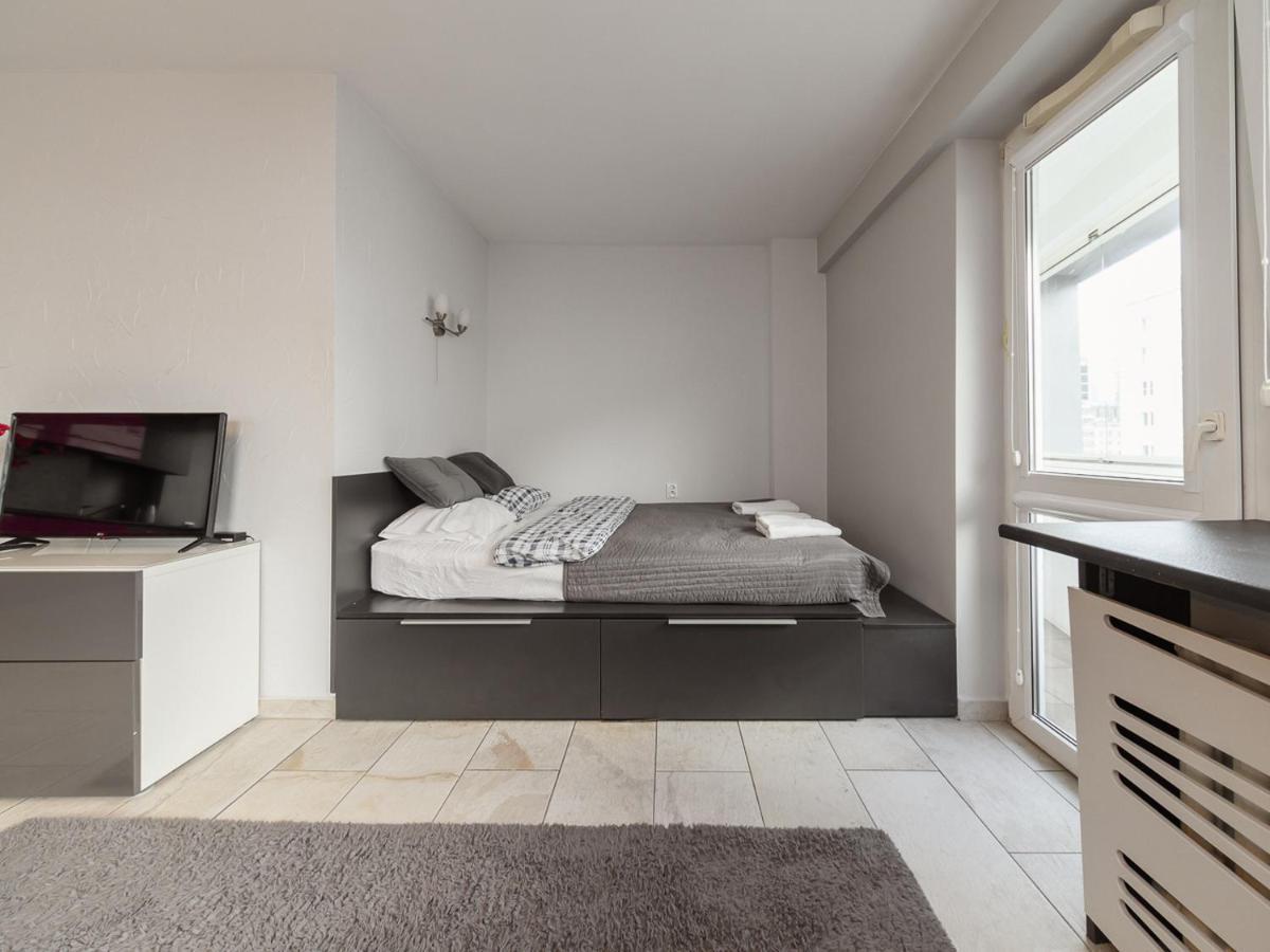Metro Swietokrzyska Apartament